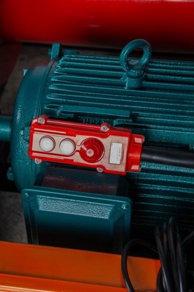 Лебедка электрическая 3000кг 210м б/каната 380В TOR ЛМ*