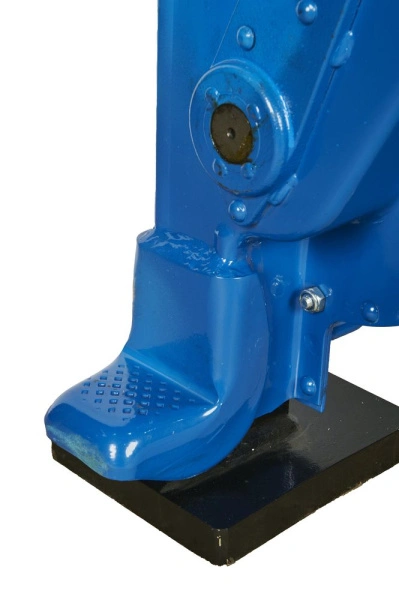 Домкрат реечный TOR ДР 20000 20 т с обрезиненной ручкой